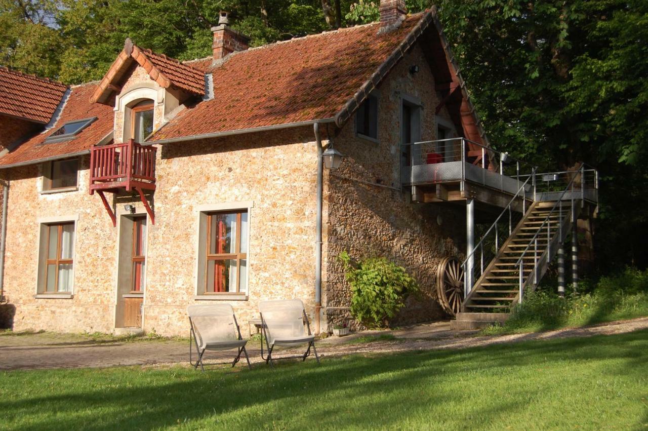 שוברוז Gite Dans Un Domaine Historique מראה חיצוני תמונה